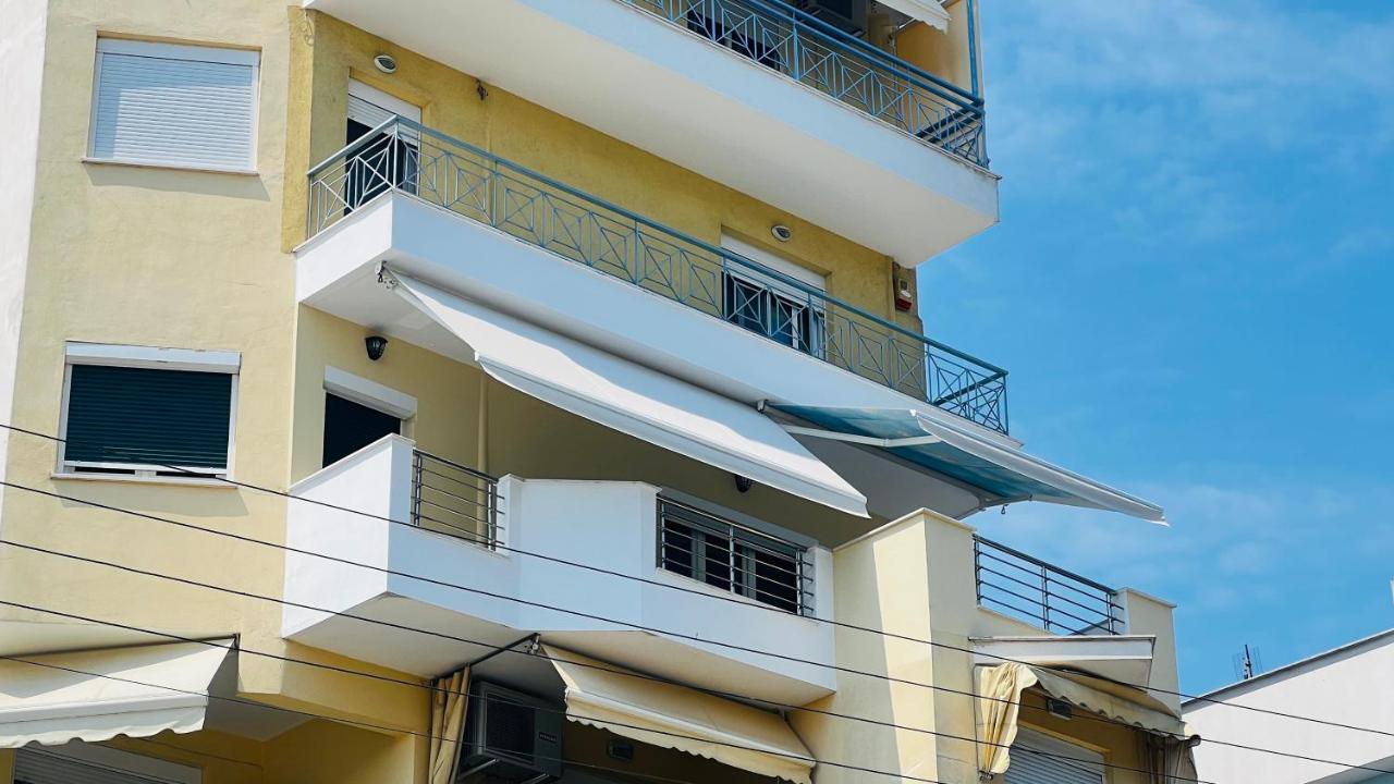 Steel & Oak Vintage Apartments Kavala Esterno foto